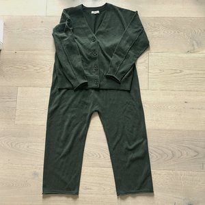 Cashmere Lounge Vibes (Madewell)